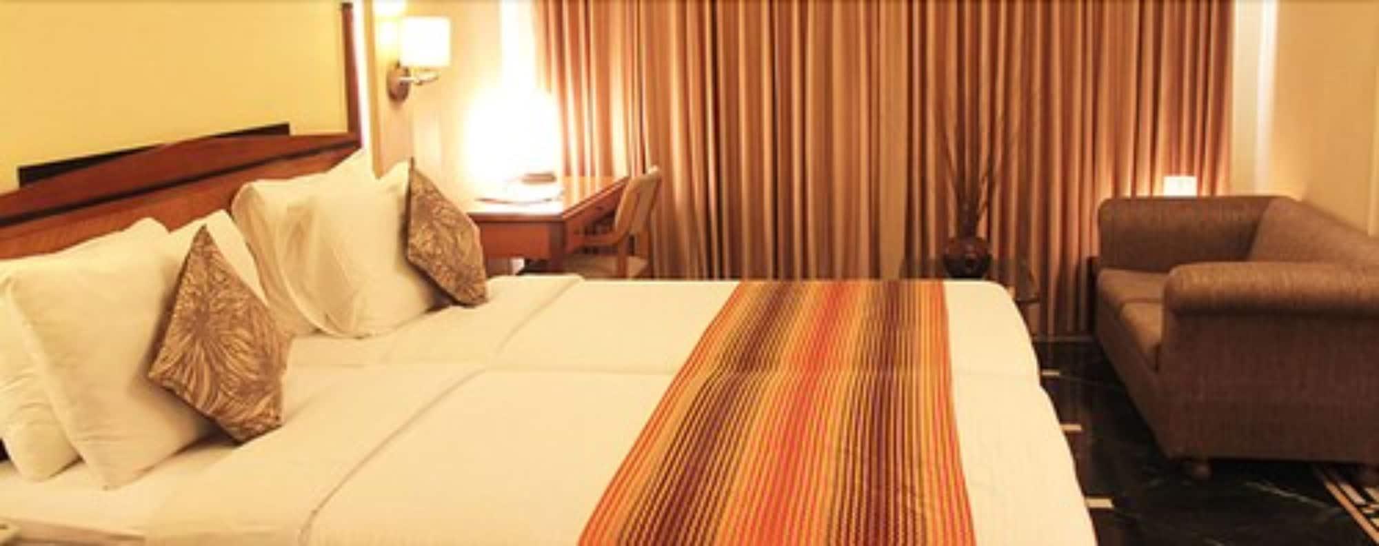 Hiltop Hotel Mumbai Dış mekan fotoğraf
