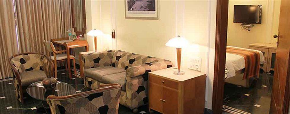 Hiltop Hotel Mumbai Dış mekan fotoğraf