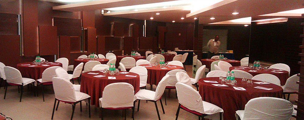 Hiltop Hotel Mumbai Dış mekan fotoğraf