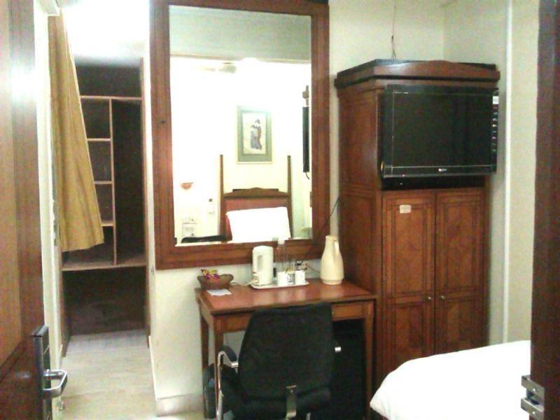 Hiltop Hotel Mumbai Dış mekan fotoğraf