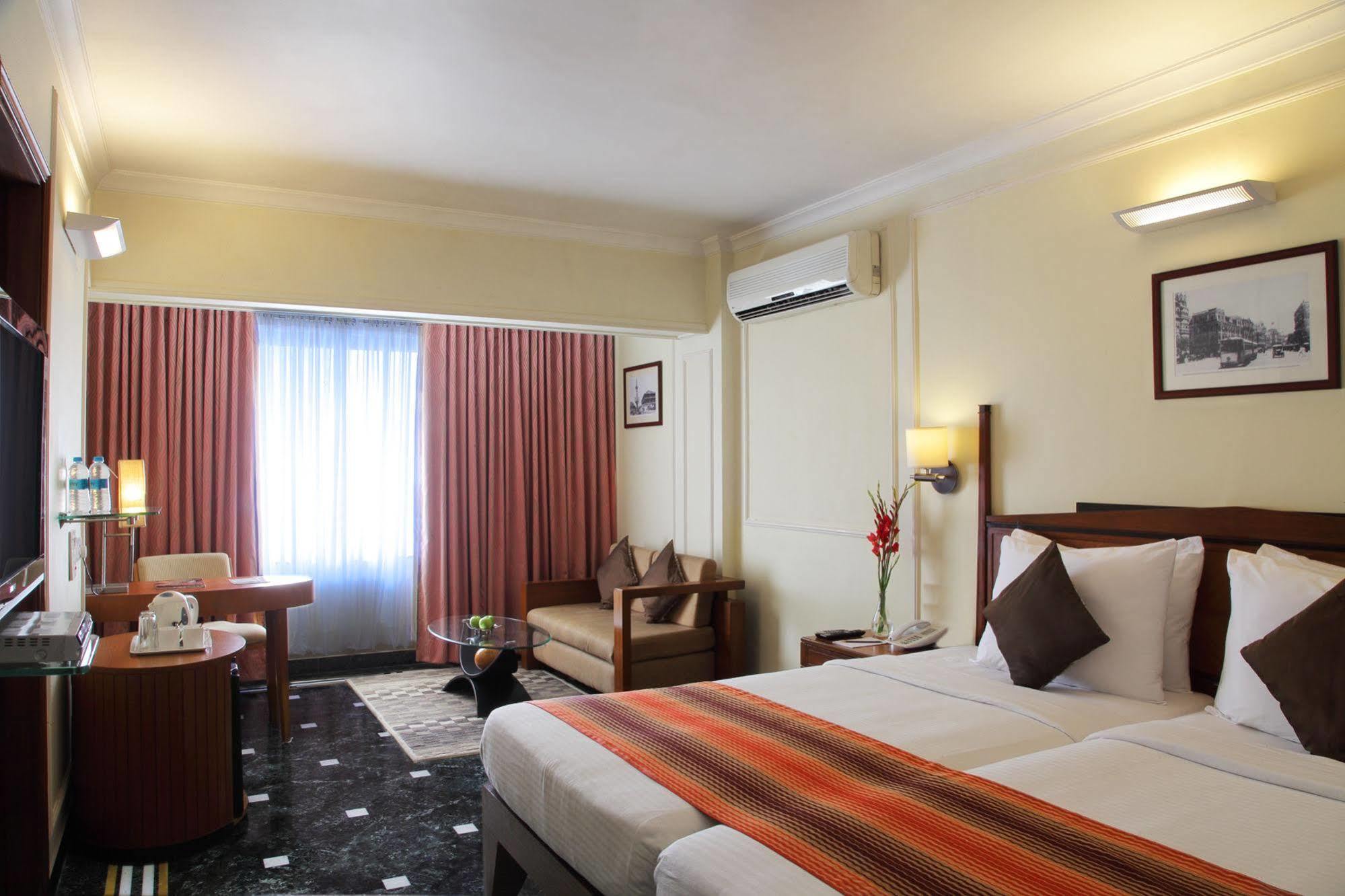 Hiltop Hotel Mumbai Dış mekan fotoğraf