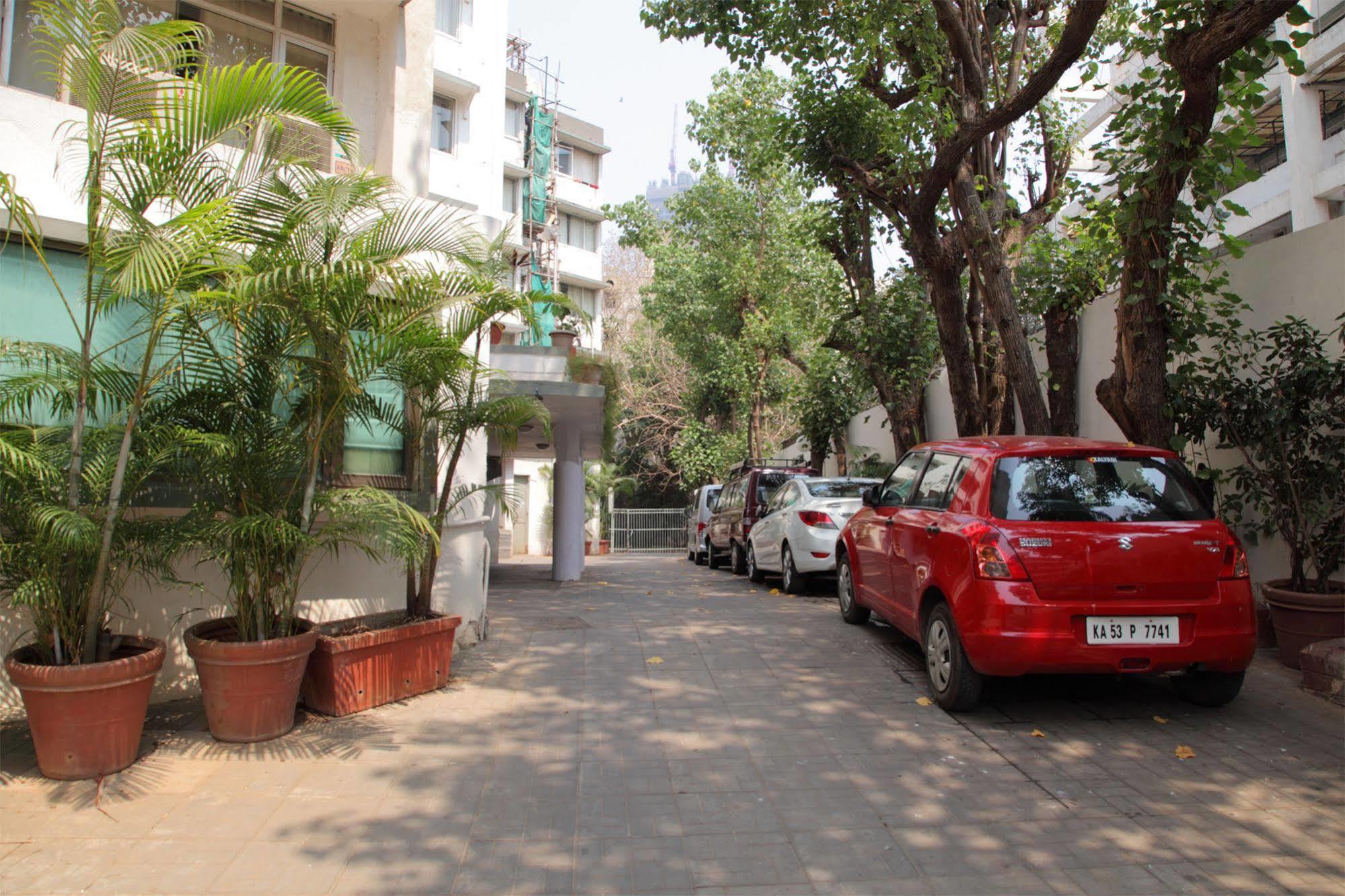 Hiltop Hotel Mumbai Dış mekan fotoğraf